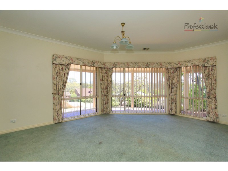 40 Southern View Drive, Albury NSW 2640