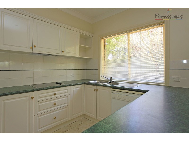 40 Southernview Drive, Albury NSW 2640