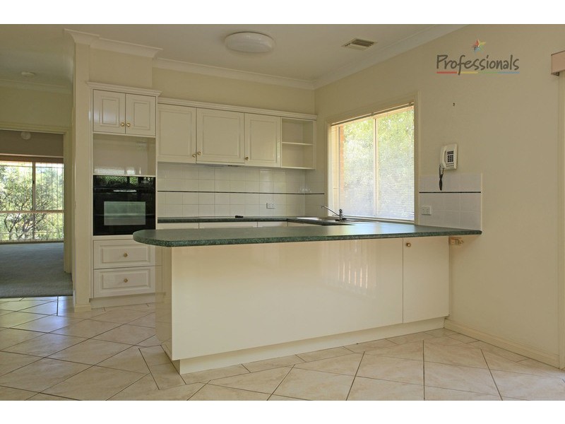 40 Southernview Drive, Albury NSW 2640