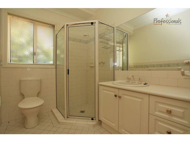 40 Southernview Drive, Albury NSW 2640