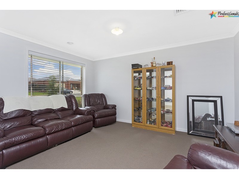 31  Gabrielle Court, Lavington NSW 2641