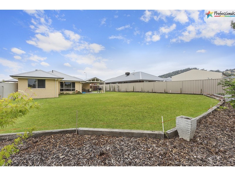 31  Gabrielle Court, Lavington NSW 2641