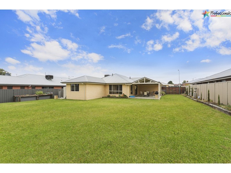 31  Gabrielle Court, Lavington NSW 2641