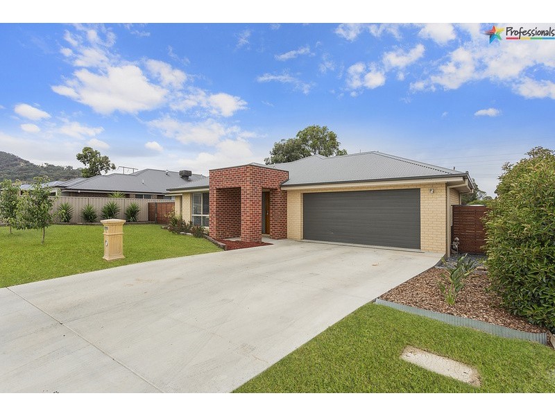 31  Gabrielle Court, Lavington NSW 2641