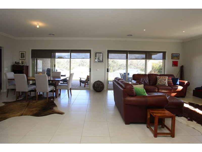 44 Bremer Avenue, Wodonga VIC 3690