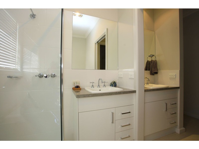 44 Bremer Avenue, Wodonga VIC 3690