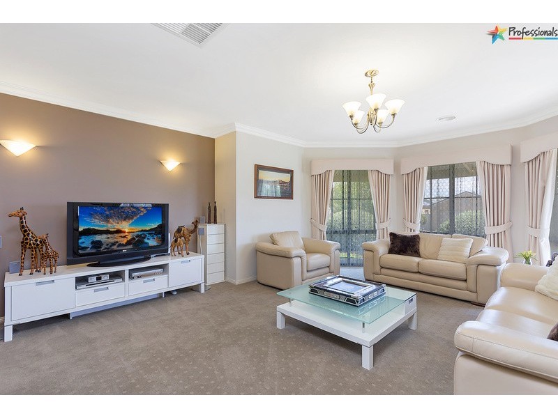 24 Willoughby Avenue, Wodonga VIC 3690