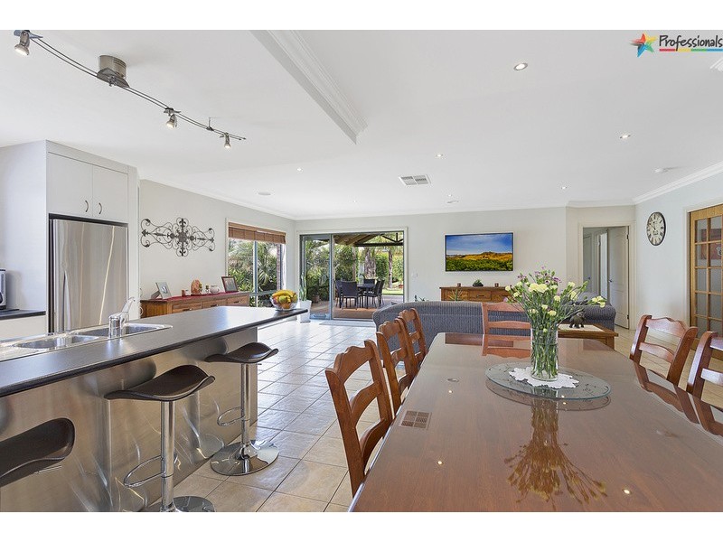 24 Willoughby Avenue, Wodonga VIC 3690