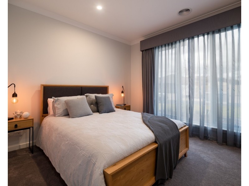 17 McDougall Grove, Wodonga VIC 3690