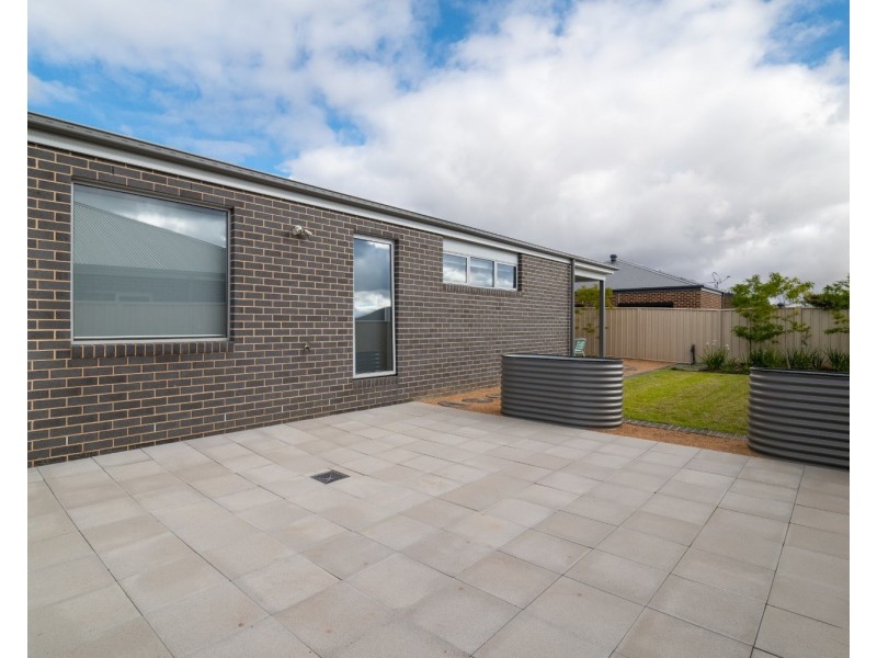 17 McDougall Grove, Wodonga VIC 3690