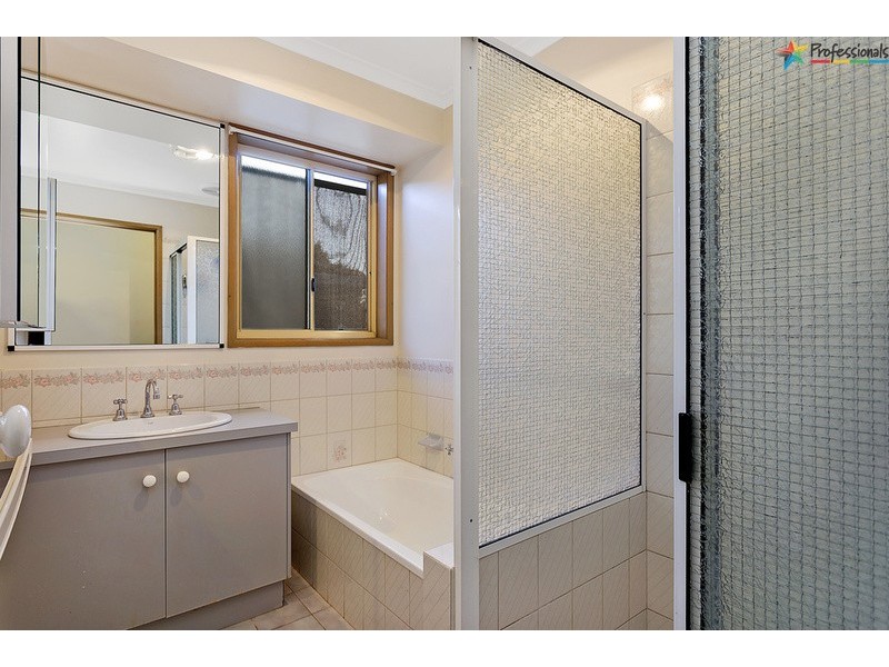 19 Berberick Court, Thurgoona NSW 2640