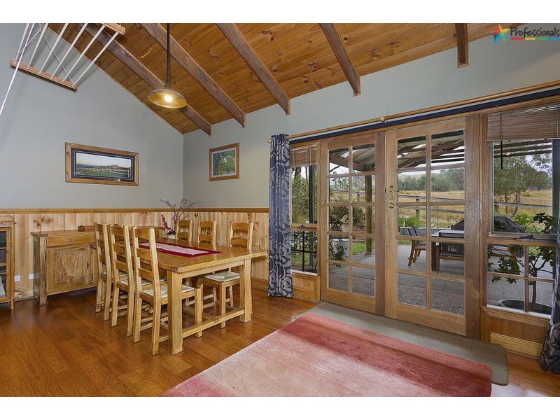 8 Wildon Avenue, Yackandandah VIC 3749