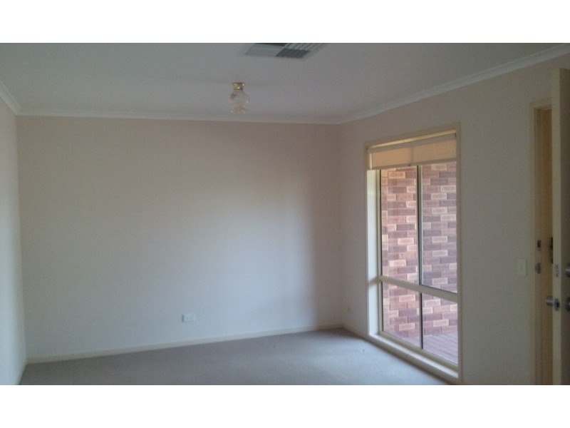 7 McCulloch Crescent, Wodonga VIC 3690