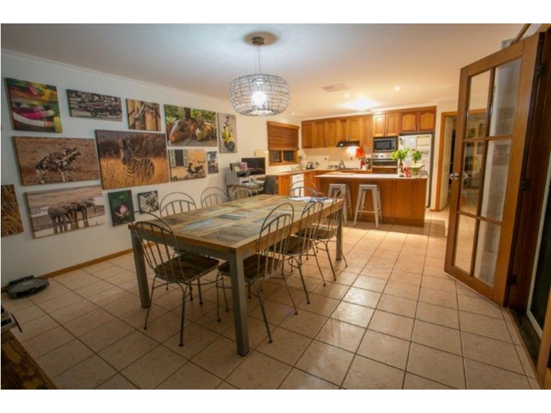 24 Falcon Circuit, Wodonga VIC 3690