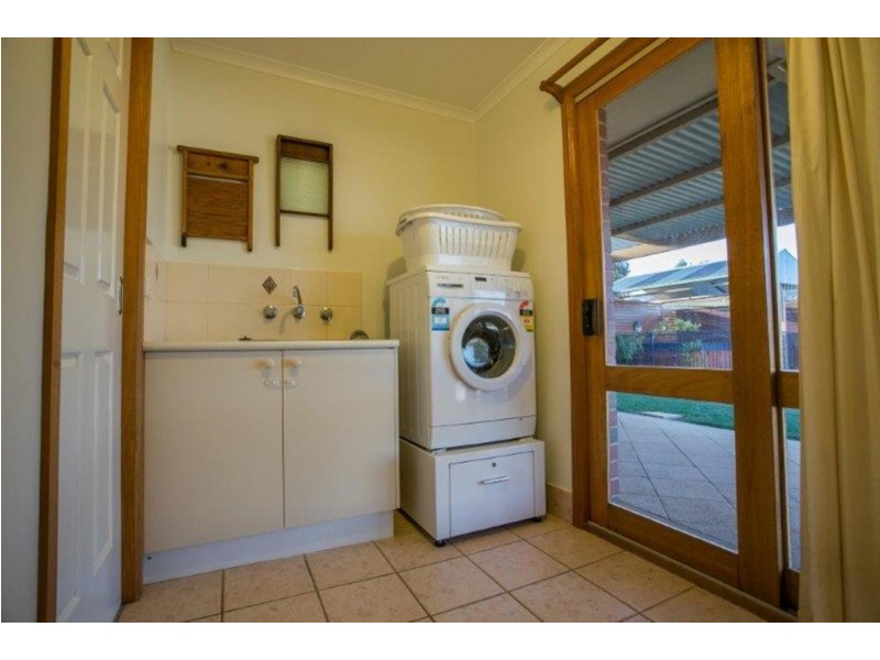 24 Falcon Circuit, Wodonga VIC 3690