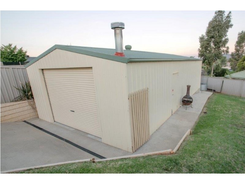 24 Falcon Circuit, Wodonga VIC 3690