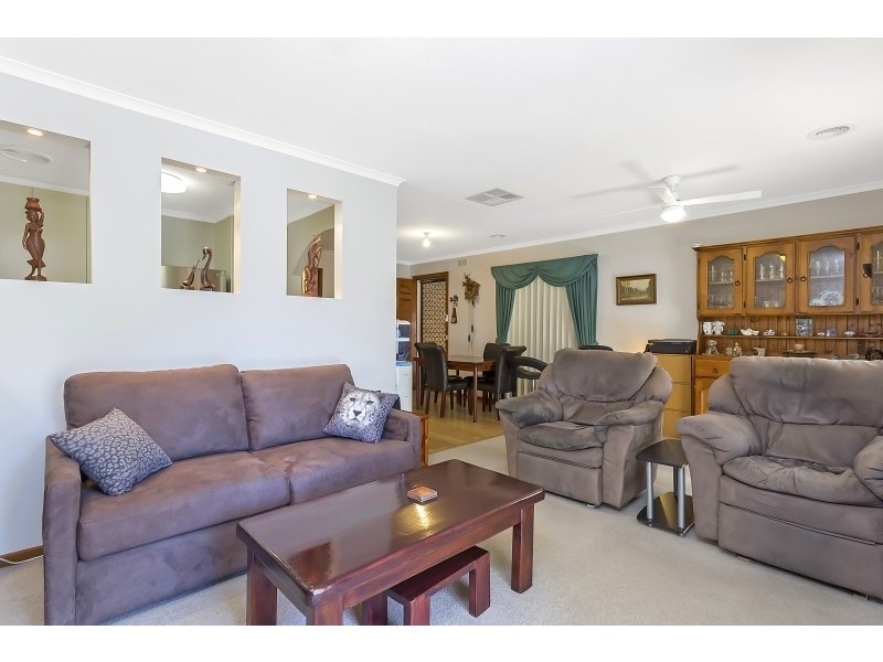 2/18 Sapphire Circuit, Wodonga VIC 3690