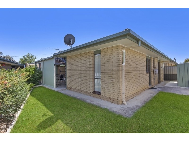 2/18 Sapphire Circuit, Wodonga VIC 3690