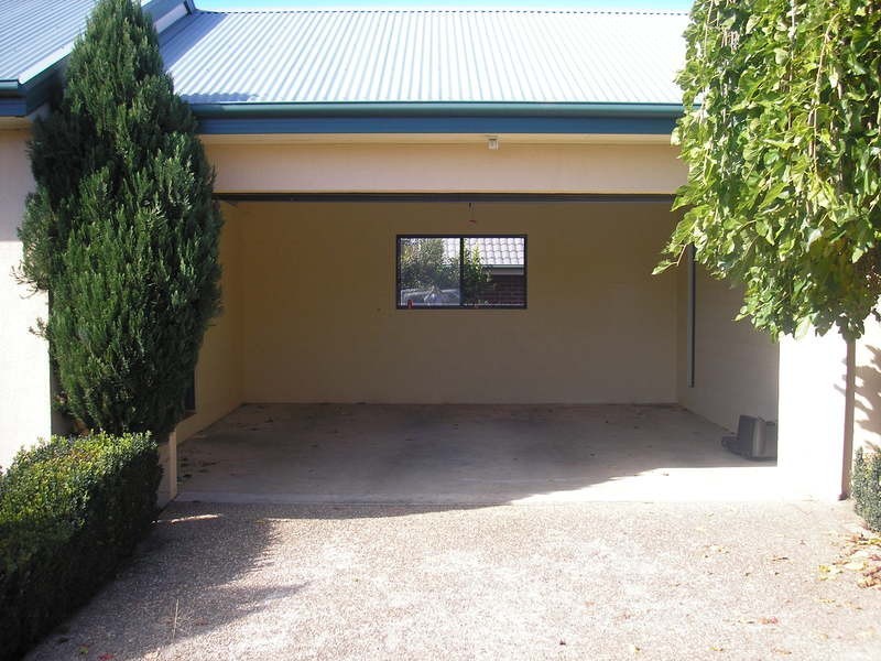 8 Ballara Drive, Wodonga VIC 3690