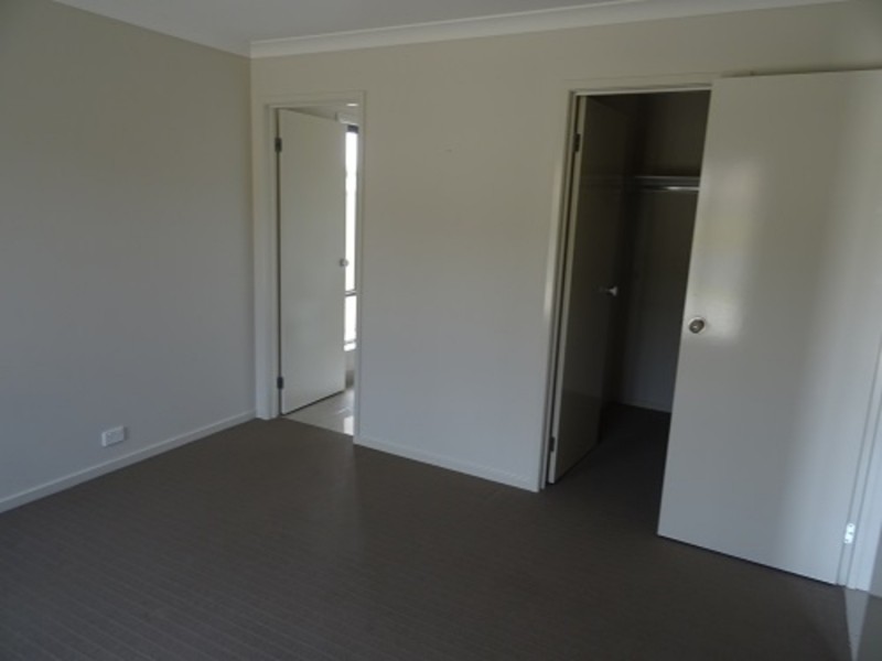 24 Victoria Cross Parade, Wodonga VIC 3690