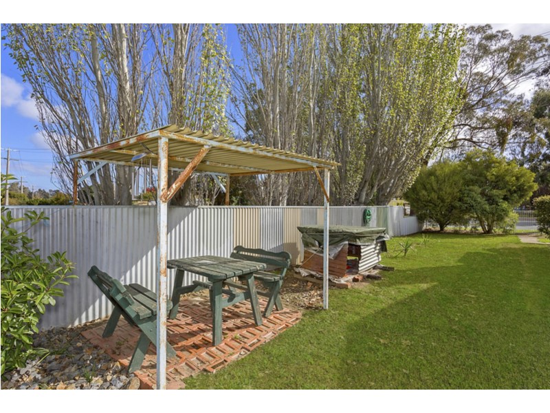 76 High Street, Barnawartha VIC 3688