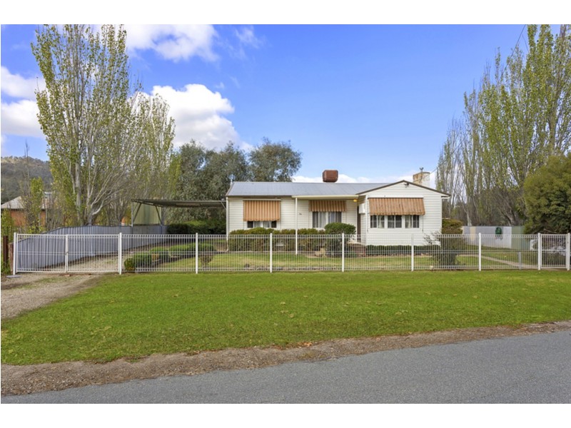 76 High Street, Barnawartha VIC 3688