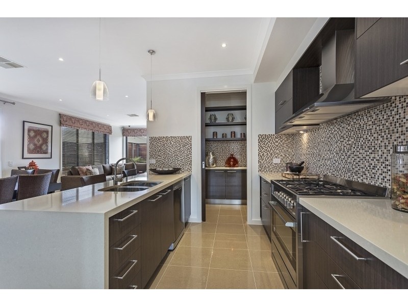 14 Riverside Boulevard, Wodonga VIC 3690