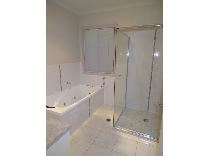 8 Garden Cove, Wodonga VIC 3690