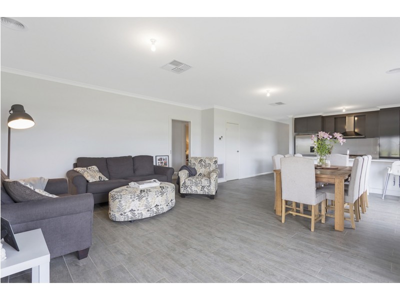 7 Pembroke Crescent, Wodonga VIC 3690