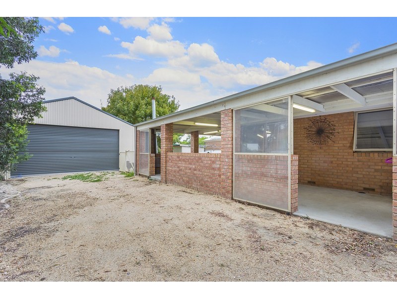 2 Coventry Court, Wodonga VIC 3690