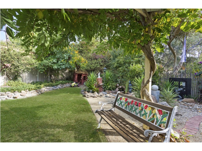 8 Pinkerton Court, Wodonga VIC 3690