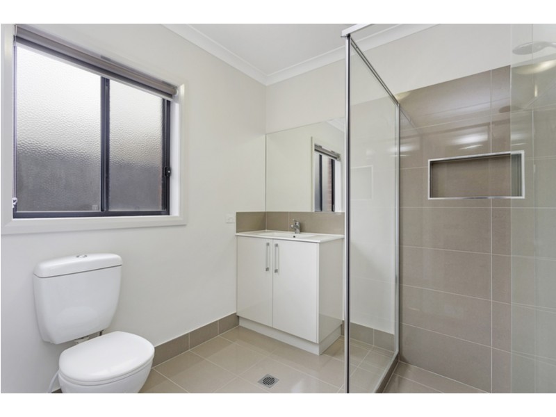33 Silky Oak Avenue, Wodonga VIC 3690