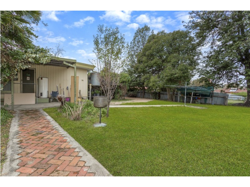 80 Albert Road, Chiltern VIC 3683