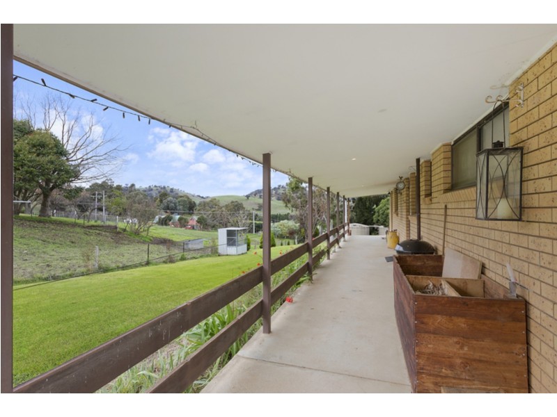 4 Hewitt Street, Bethanga VIC 3691