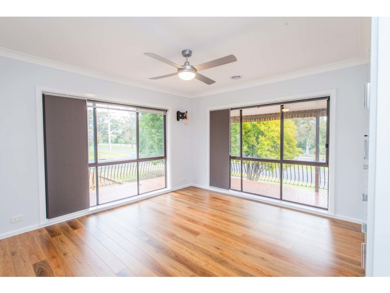 2 Scarborough Drive, Wodonga VIC 3690