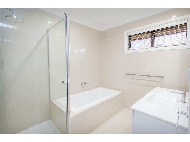 2 Scarborough Drive, Wodonga VIC 3690