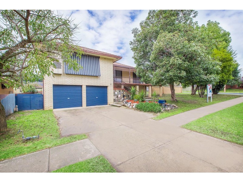 2 Scarborough Drive, Wodonga VIC 3690