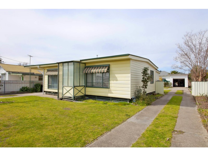 14 Charles Street, Wodonga VIC 3690
