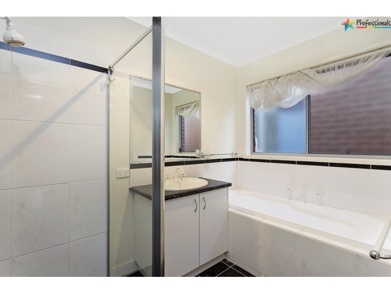 8 Fussell Court, Wodonga VIC 3690