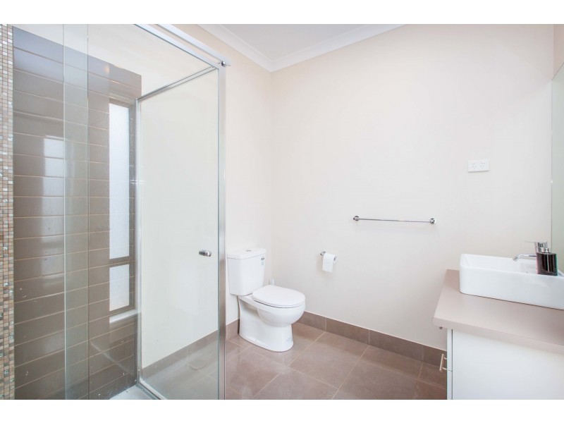 16 McAuliffe Street, Wodonga VIC 3690