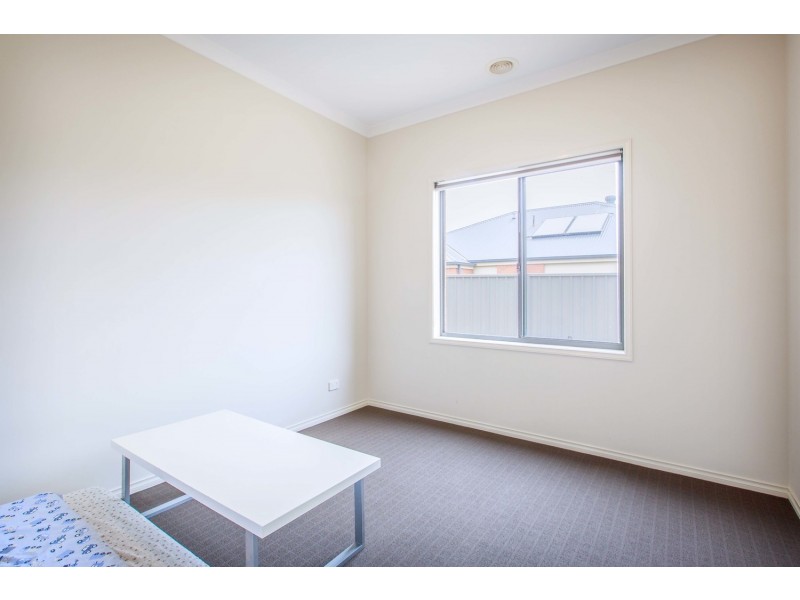 16 McAuliffe Street, Wodonga VIC 3690