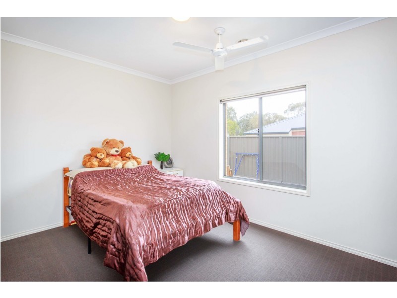 16 McAuliffe Street, Wodonga VIC 3690