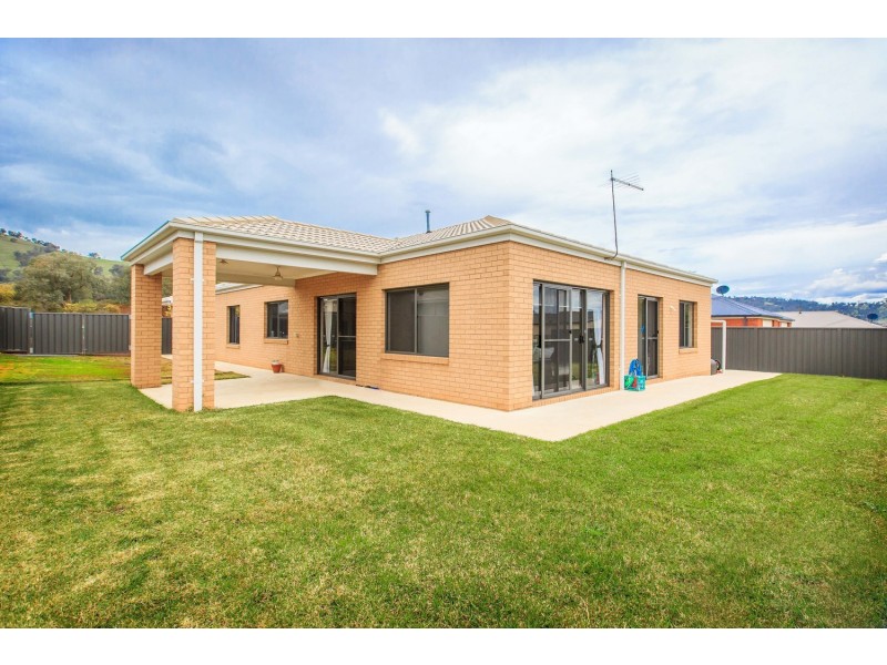 16 McAuliffe Street, Wodonga VIC 3690