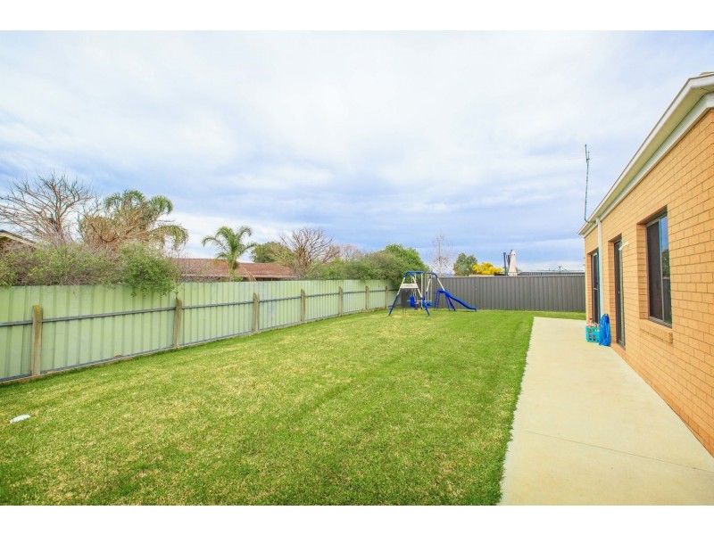 16 McAuliffe Street, Wodonga VIC 3690