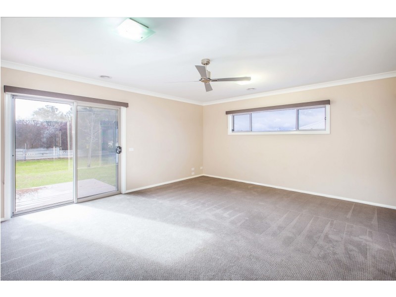 11 Toy Court, Wodonga VIC 3690