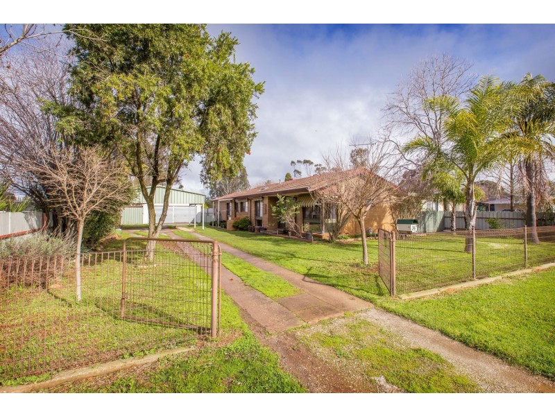 36 Kennedy Street, Howlong NSW 2643