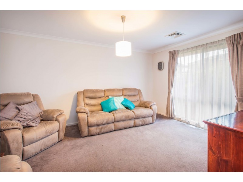 2 Lockhead Street, Leneva VIC 3691