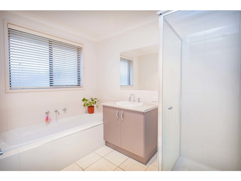 2 Lockhead Street, Leneva VIC 3691