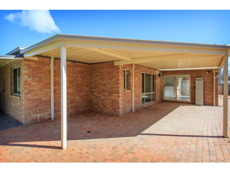15 Lipsett Road, Thurgoona NSW 2640