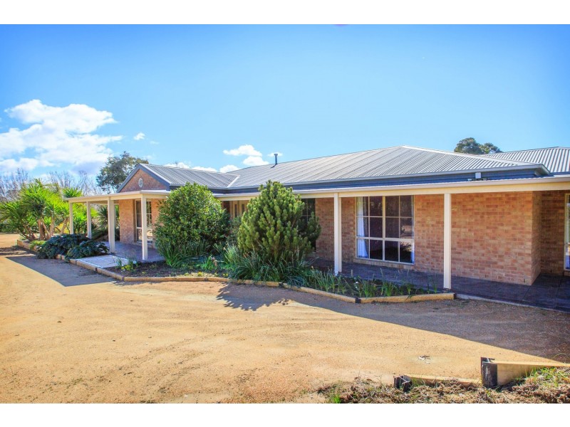 15 Lipsett Road, Thurgoona NSW 2640